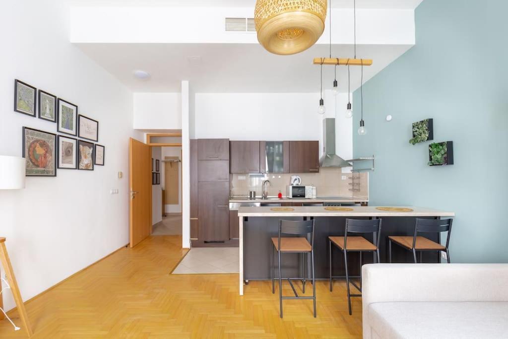 Apartament Sage Meadow At Gozsdu Garden Dob 16