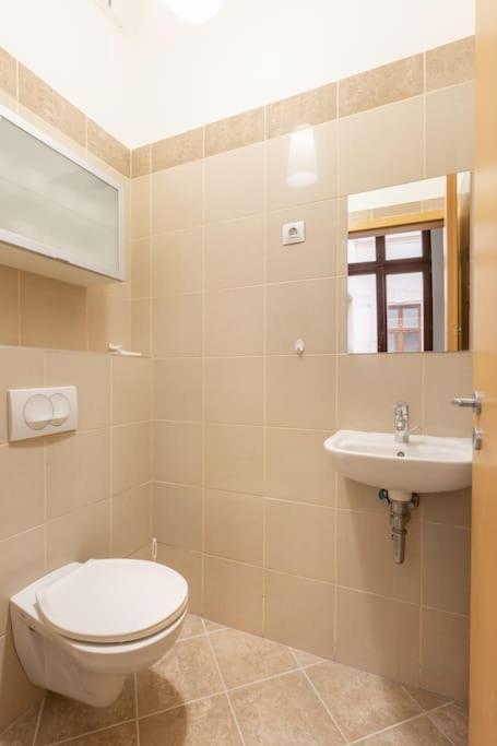 Apartament Sage Meadow At Gozsdu Garden Dob 16 *